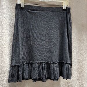 GUC Women's MaxStudio skirt M, charcoal  gray, stretch waist, ruffle bottom